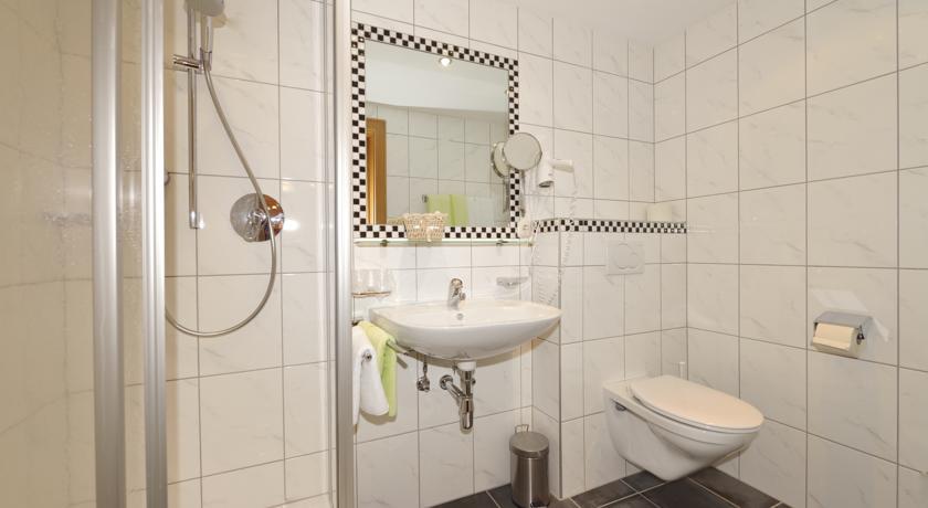 Hotel Garni Viktoria Sankt Anton am Arlberg Room photo